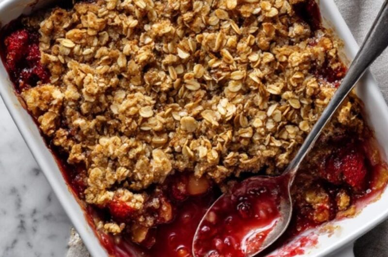 Low FODMAP Strawberry Rhubarb Crisp Recipe