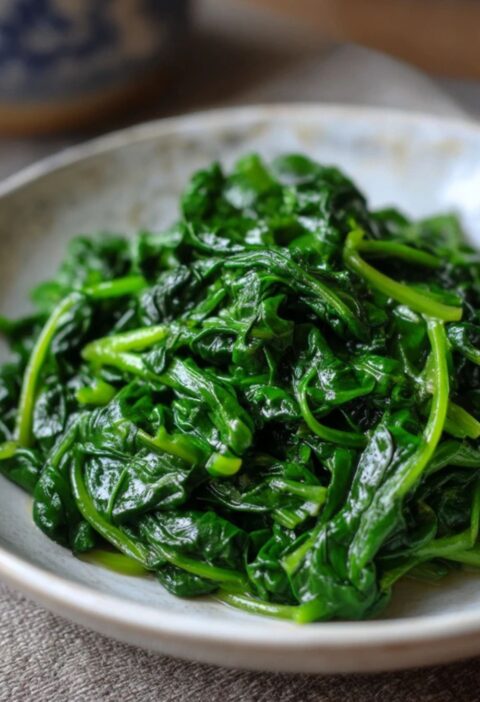 Low FODMAP Sautéed Spinach Recipe