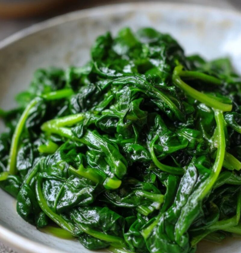 Low FODMAP Sautéed Spinach Recipe